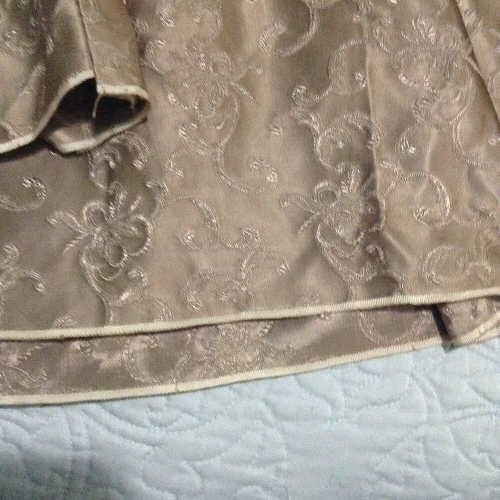 Vintage 1960s '60s Satin Damask Long-Sleeved Evening Gown - Picture 6 of 6